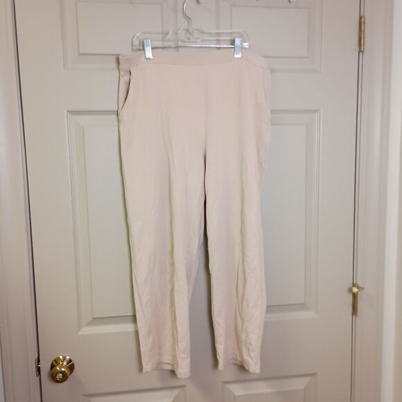 L.L. Bean Pants - L. L. Bean Women's Cropped Lounge Pants Size Large Beige Pockets Pull On Comfy